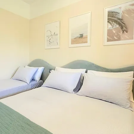 Premium Riviera Apartment- Ac,parking,wifi,comfort * Golem (Tirana)
